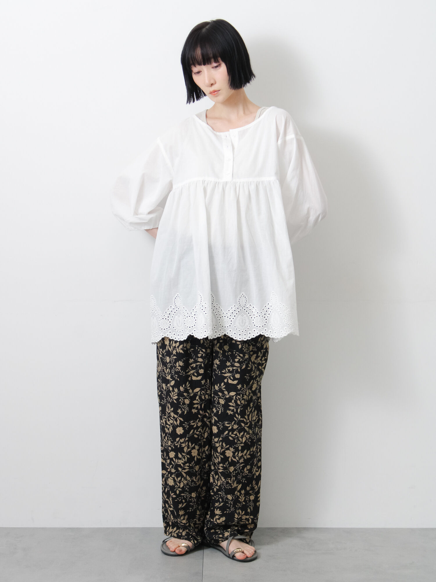 01_001.jpg?img_width=750