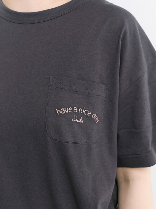 セール】 【オーガニックコットン】刺繍ロゴTシャツ（オフホワイト