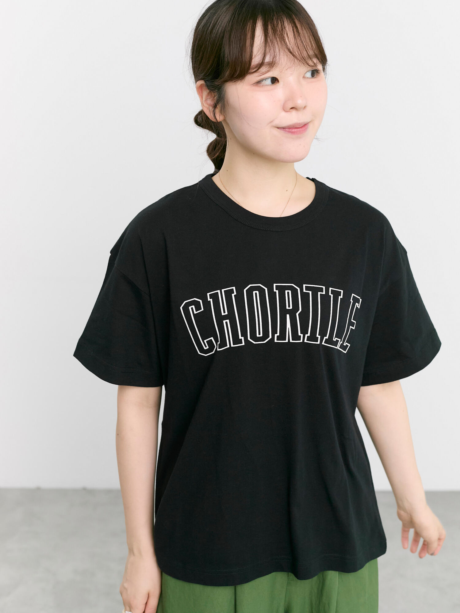 オーガニックコットン】ロゴプリントTシャツ（オフホワイト/ブラック