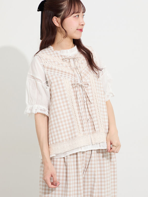 レース×ピンタックリボンベスト《限定カラーあり》（ブラック/ベージュ