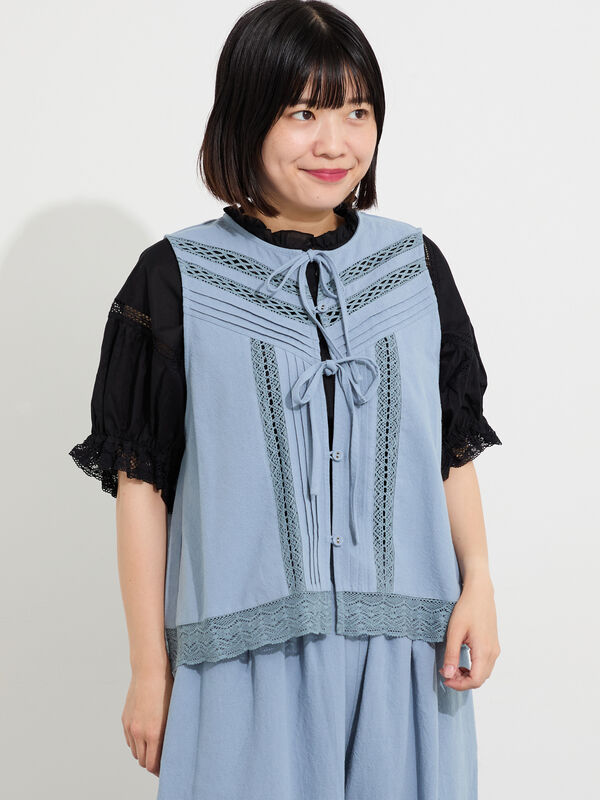 レース×ピンタックリボンベスト《限定カラーあり》（ブラック/ベージュ