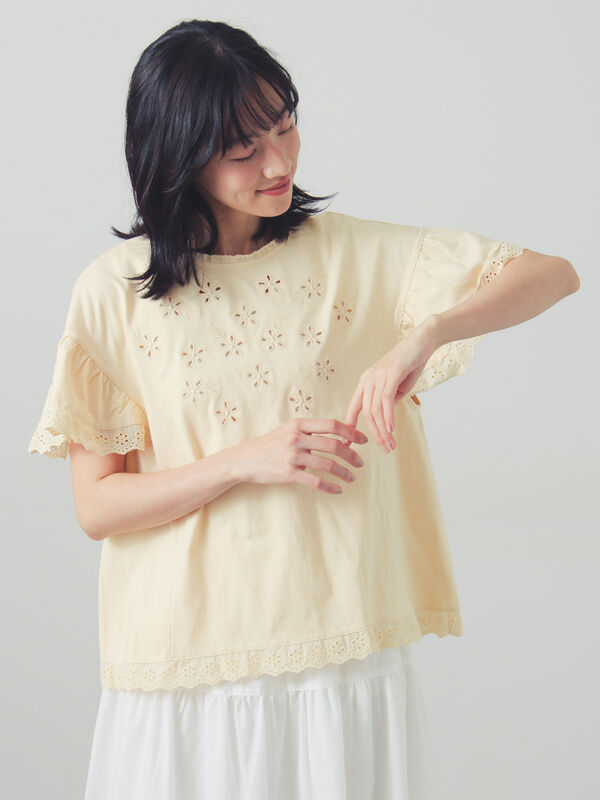 美品✨Loro Piana 半袖カットソー レース刺繍 ホワイト XS コットン 美品✨Loro Piana 半袖カットソー レース刺繍 ホワイト XS コットン 美