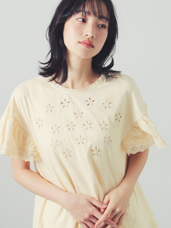 セール】 カットワーク刺繍レースカットソー（オフホワイト/ブラック