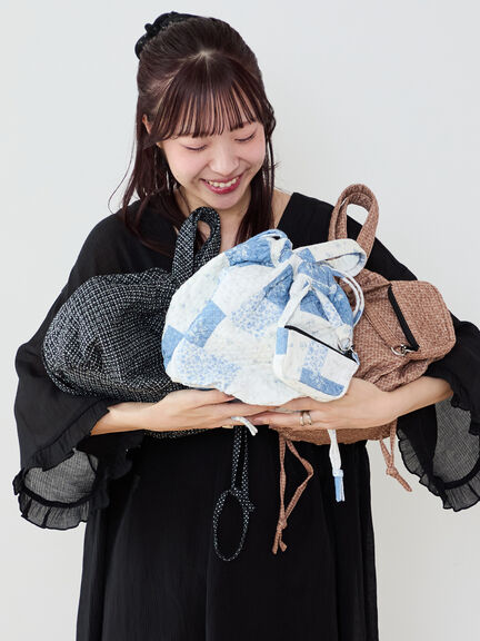 【Cross×Staff】ポーチ付/まんまるポシェット（オフホワイト/チャコールグレー/キャメル）｜Samansa Mos2（サマンサ モスモス）通販