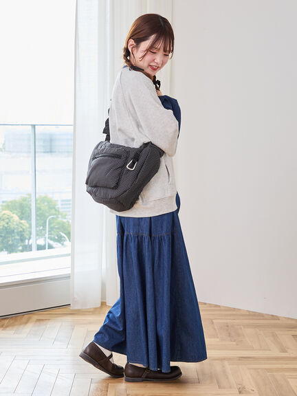 【Cross×Staff】ボトルポケ付/ハーフムーンフリルbag（オフホワイト/チャコールグレー/キャメル）｜Samansa Mos2（サマンサ モスモス）通販