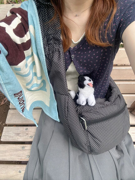 【Cross×Staff】ボトルポケ付/ハーフムーンフリルbag（オフホワイト/チャコールグレー/キャメル）｜Samansa Mos2（サマンサ モスモス）通販