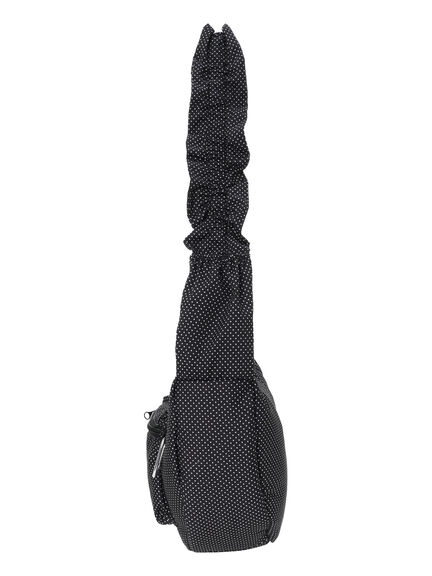 【Cross×Staff】ボトルポケ付/ハーフムーンフリルbag（オフホワイト/チャコールグレー/キャメル）｜Samansa Mos2（サマンサ モスモス）通販