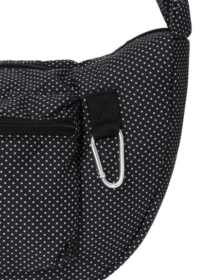 【Cross×Staff】ボトルポケ付/ハーフムーンフリルbag（オフホワイト/チャコールグレー/キャメル）｜Samansa Mos2（サマンサ モスモス）通販