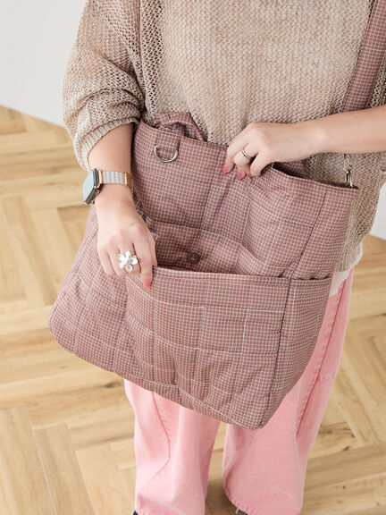 【Cross×Staff】ボトルポケ付/10ポケットトートbag（オフホワイト/チャコールグレー/キャメル）｜Samansa Mos2（サマンサ モスモス）通販