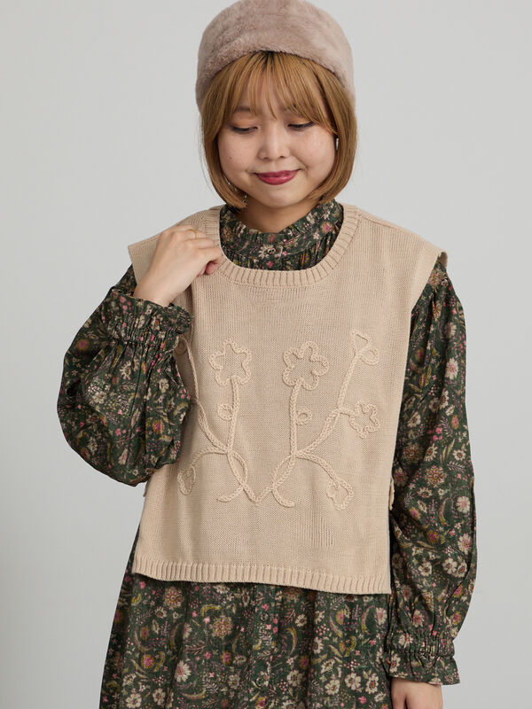 コード刺繍ニットベスト（ブラック/ベージュ/キナリ/アウター/ベスト