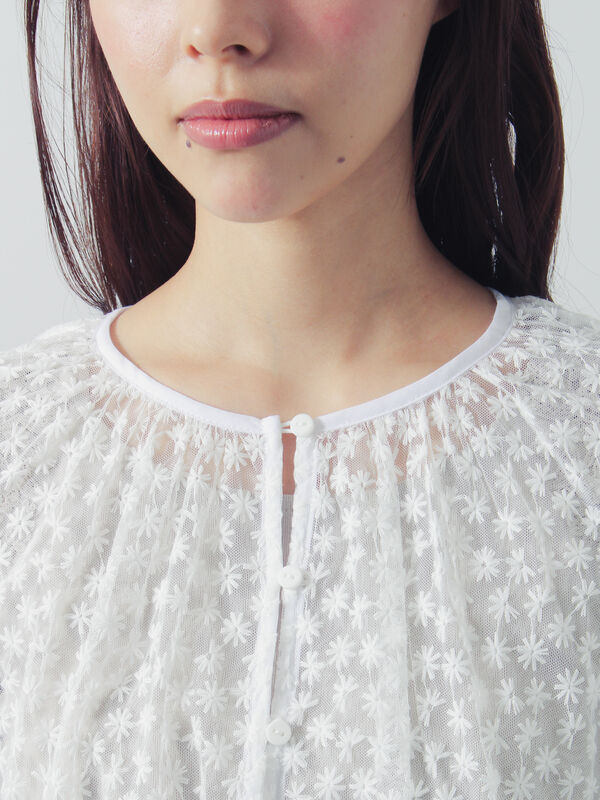 セール】 チュール刺繍ギャザーブラウス（オフホワイト/ブラック