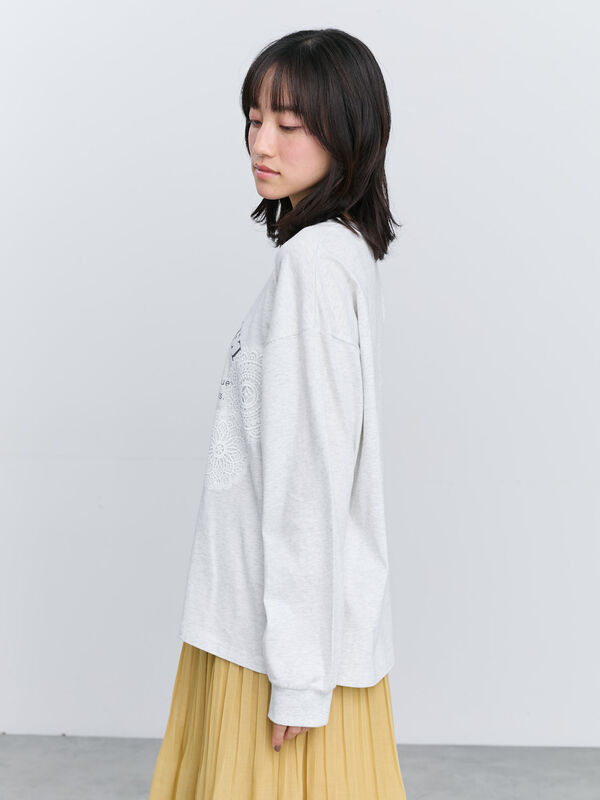 セール】 レース付きロゴプリントロングTシャツ（チャコールグレー