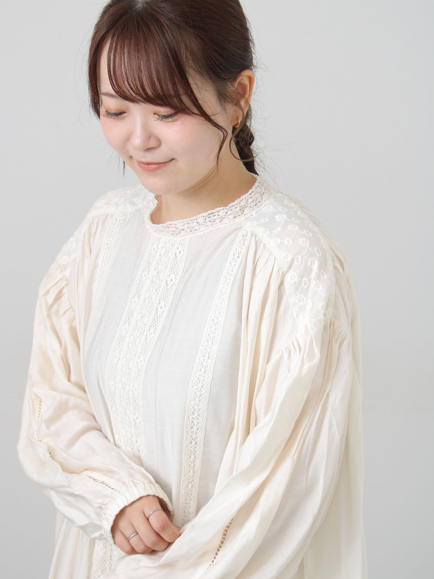 レーヨンナイロンレースワンピース（ブラック/キナリ/ワンピース