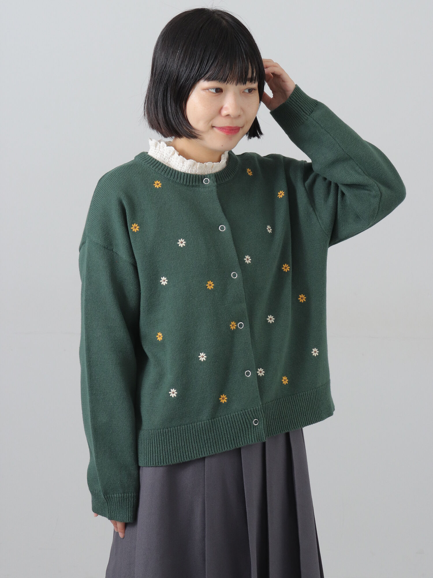 花刺繍カーディガン（ブラック/ベージュ/マスタード/グリーン/トップス