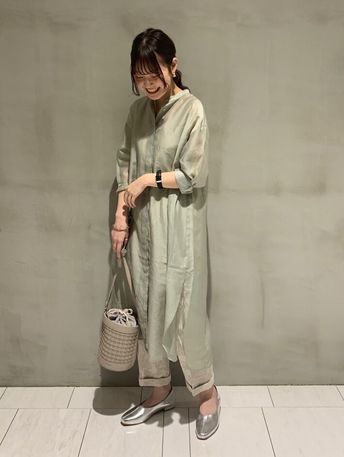 セール シアーバンドカラーシャツワンピース オフホワイト ベージュ グリーン ワンピース Te Chichi テチチ 公式通販