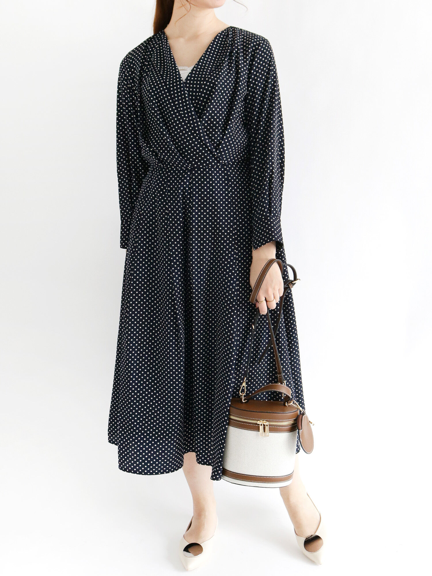 ドットプリントカシュクールワンピース オフホワイト ネイビー ワンピース ワンピース Te Chichi テチチ 公式通販