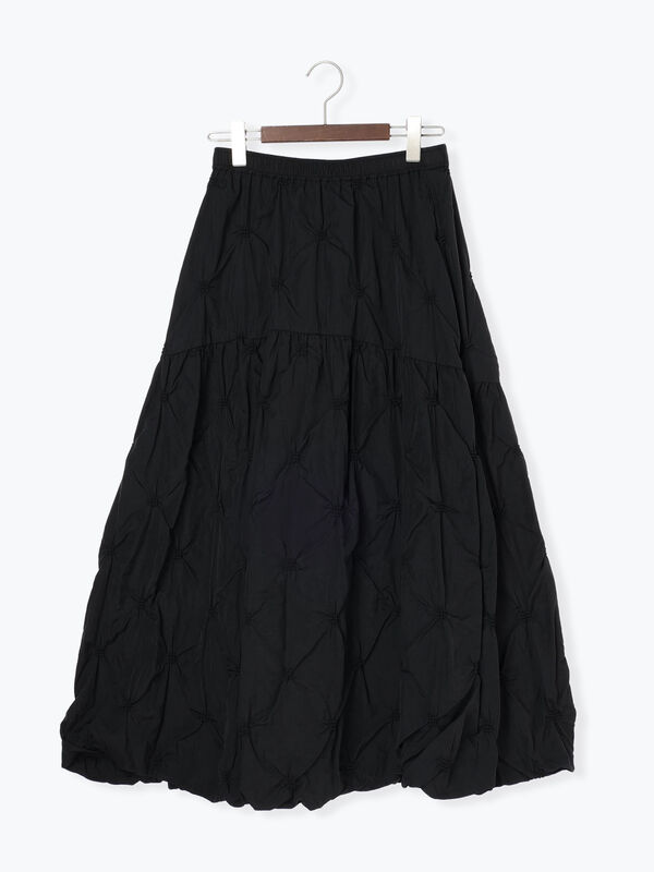 刺繍キルトバルーンスカート（オフホワイト/ブラック/ボトムス