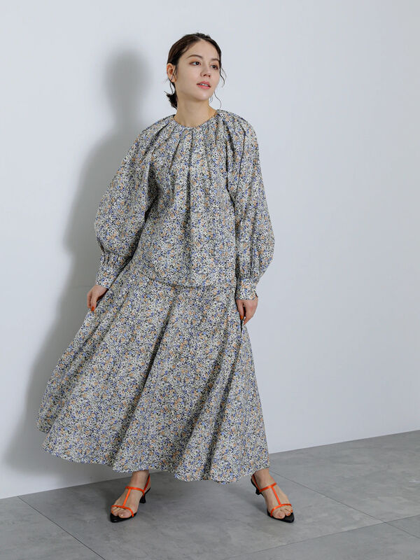 セール】 【Atelier Bloom】フラワープリントフレアースカート ...
