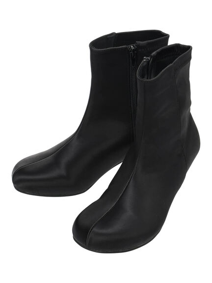 サテンラウンドトゥショートブーツ（ブラック/ブラウン）｜Te chichi（テチチ）通販