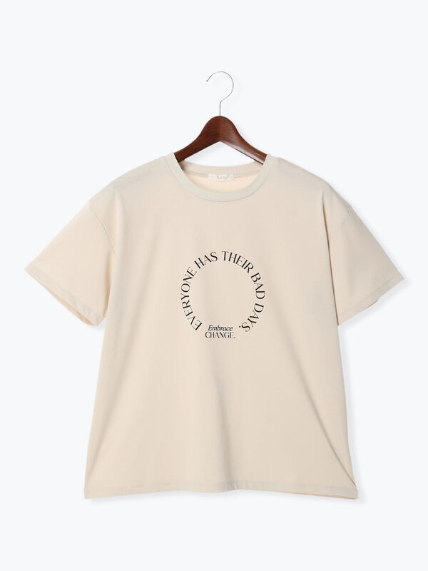 tシャツ 白いロゴ コレクション ベージュ