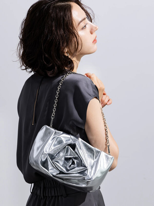 モチーフチェーンショルダーバッグ（シルバー）｜Te chichi（テチチ）通販