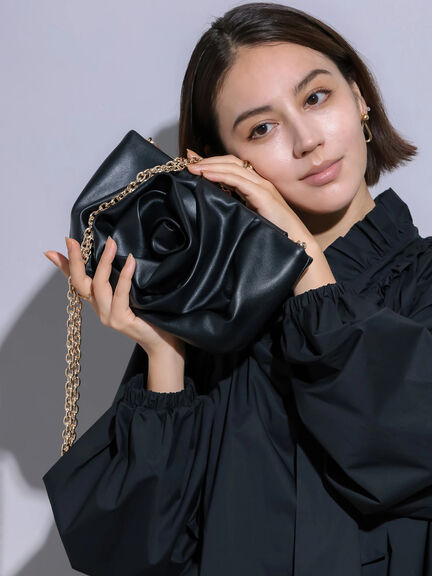 モチーフチェーンショルダーバッグ（シルバー/ブラック）｜Te chichi（テチチ）通販