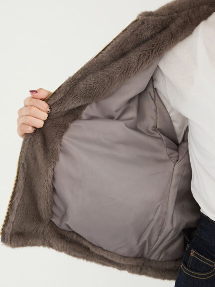 【佐藤晴美着用】ミンクタッチファー衿付ジップブルゾン（グレー/チャコールグレー）｜Te chichi（テチチ）通販