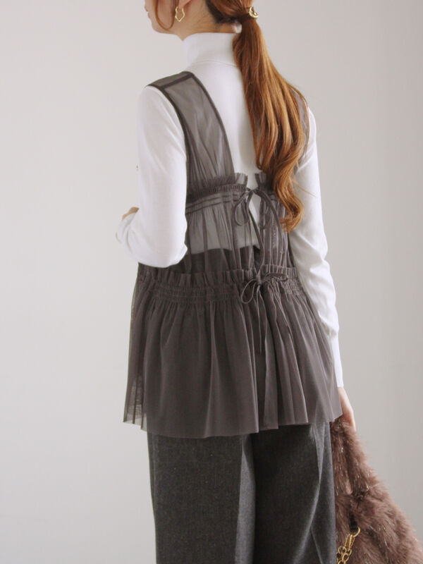 TEECHI⭐︎チュールベスト⭐︎38 セール】 前後2WAYチュールレイヤードベスト（オフホワイト/グレー