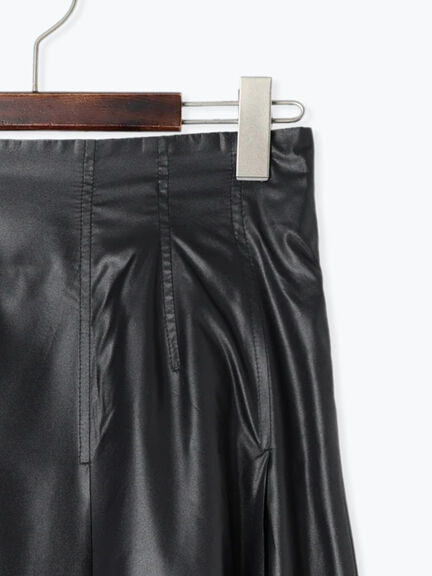 グロッシーレザーライクフレアスカート（ブラック/ブラウン）｜Te chichi（テチチ）通販