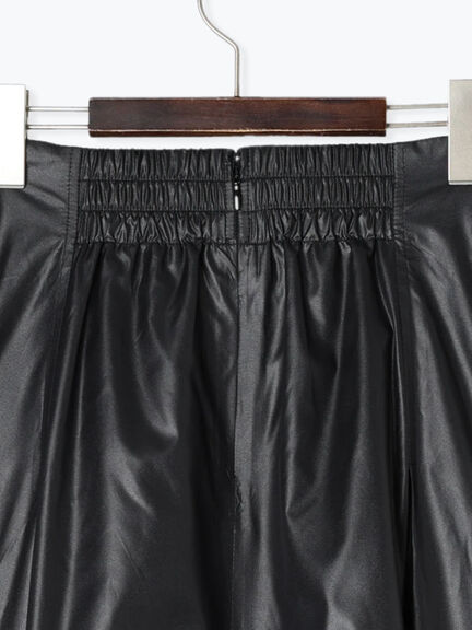 グロッシーレザーライクフレアスカート（ブラック/ブラウン）｜Te chichi（テチチ）通販