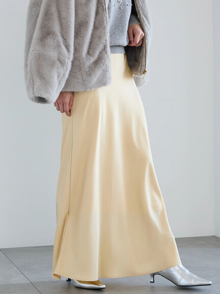 【佐藤晴美着用】サテンナロースカート（ブラック/イエロー/ブルー）｜Te chichi（テチチ）通販