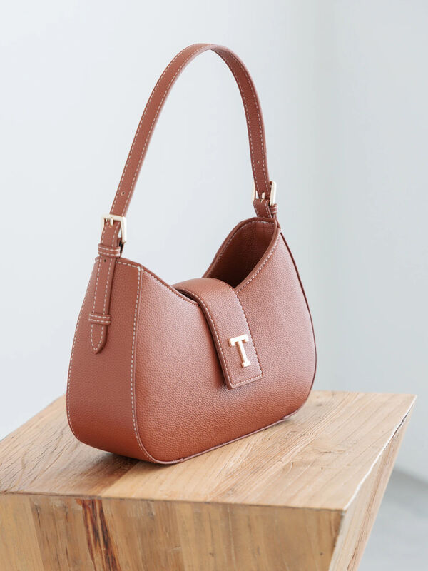 Tメタルワンショルダーバッグ《2025spring catalog item》（ホワイト