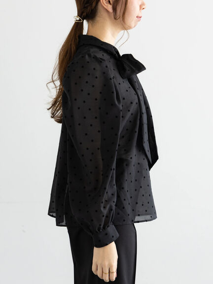 【WEB限定】シアーフロッキードットボウタイブラウス【セレモニーアイテム】（オフホワイト/ブラック）｜Te chichi（テチチ）通販