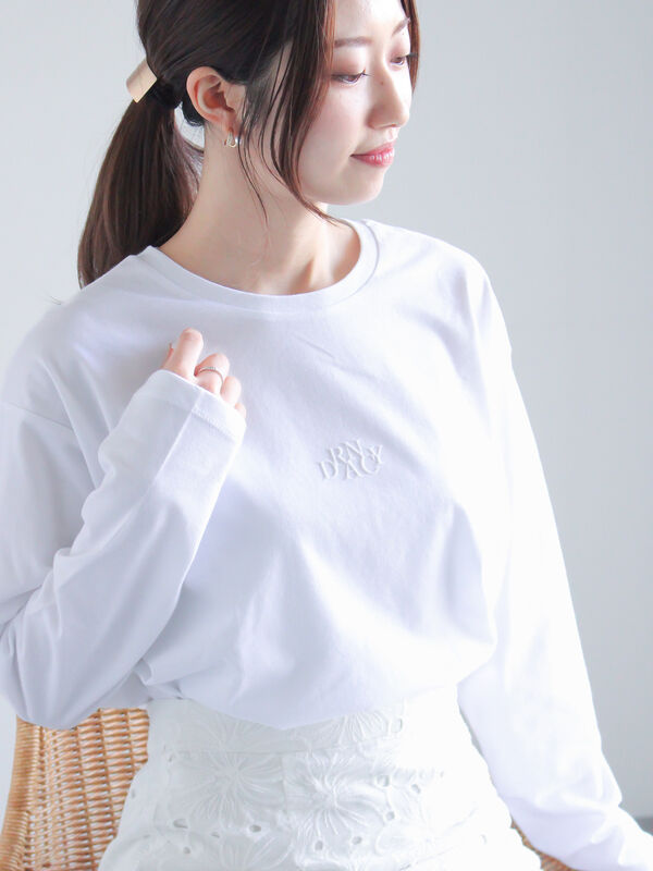 新品タグ付き♡ミストレアス♡フロントリボンコンパクトTシャツ♡ホワイト 再入荷】Front Ribbon Compact T-Shirt - MISTREASS