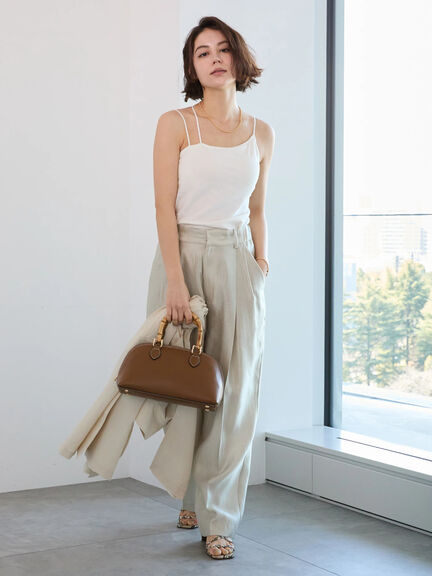 シームレスカップ付きアシメキャミソール《2025spring catalog item》（オフホワイト/ブラック）｜Te chichi（テチチ）通販