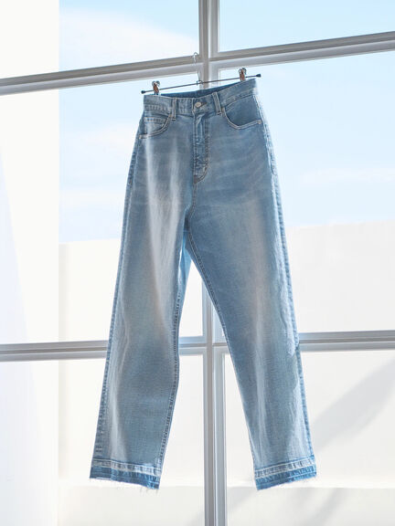 【宮本茉由着用】ストレートシルエットDenim（オフホワイト/サックスブルー/ブルー）｜Te chichi（テチチ）通販