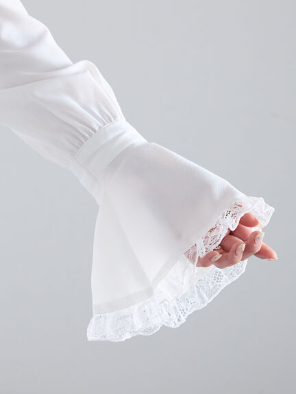 レースコンビフリルカラーブラウス《2025spring catalog item》（オフホワイト/ブラック）｜Te chichi（テチチ）通販