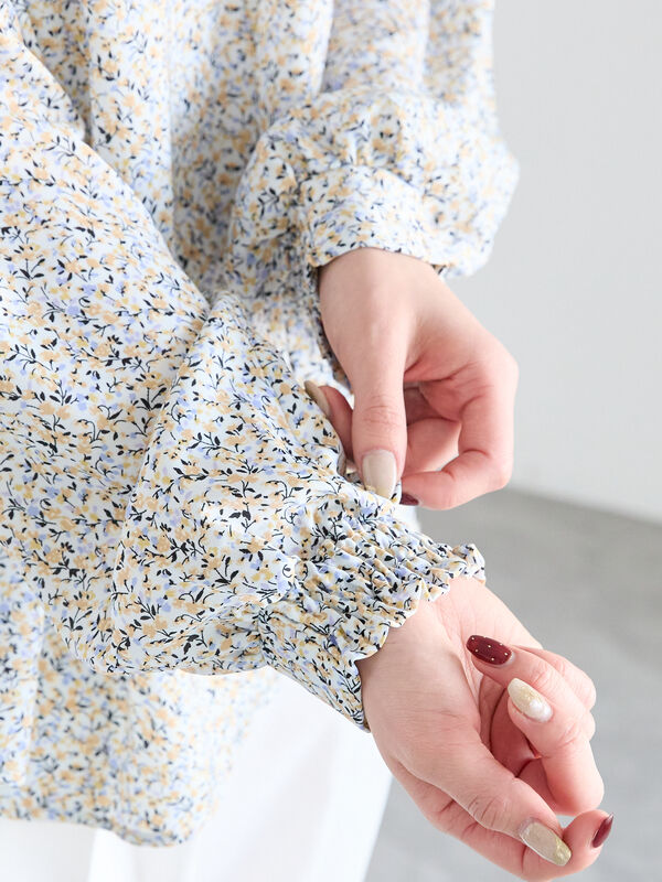 【trefle＋1 】フリルステッチブラウス AMBIDEX Store △〇追憶の花 jacquard フリルブラウス(F