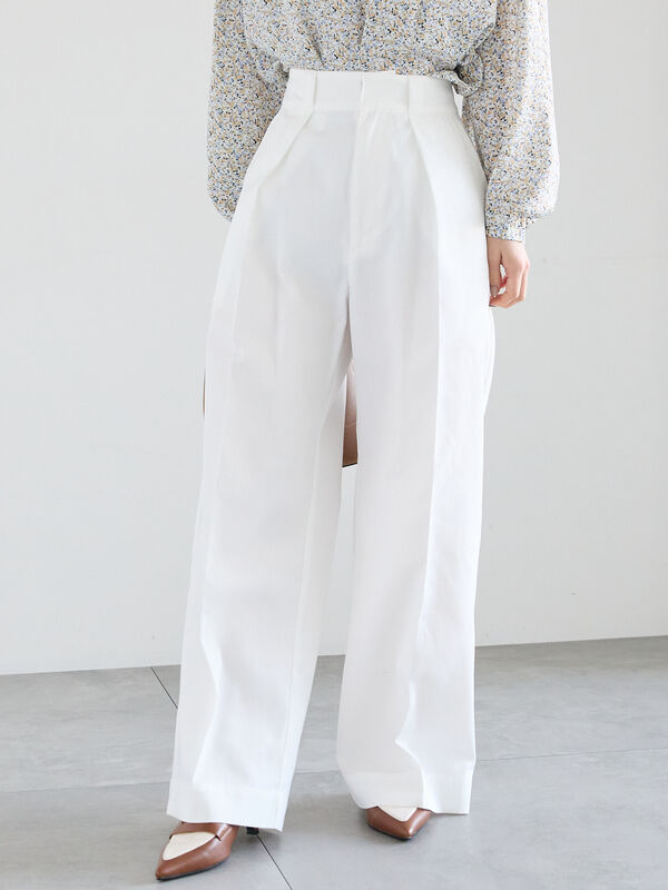 チノっち セール】 【宮本茉由着用】タックチノパンツ（オフホワイト