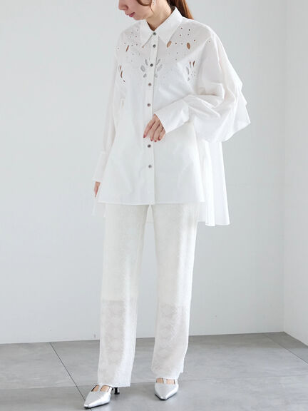 【Atelier Sucre】エンブロイダリーバックフリルシャツ《2025spring catalog item》（オフホワイト）｜Te chichi（テチチ）通販