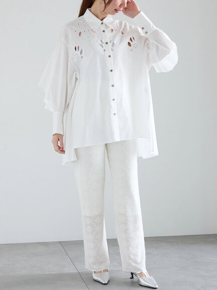 【Atelier Sucre】エンブロイダリーバックフリルシャツ《2025spring catalog item》（オフホワイト）｜Te chichi（テチチ）通販