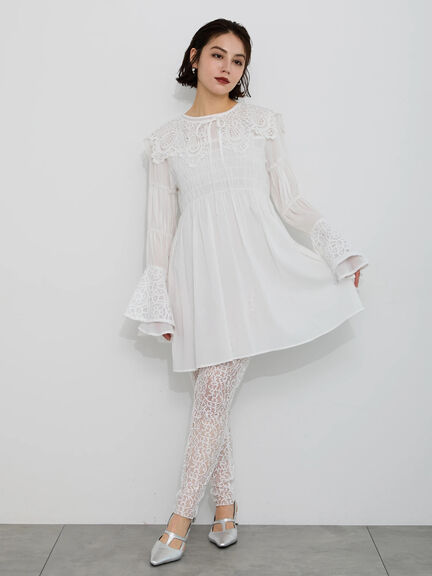 【Atelier Sucre】レースフレアスリーブシャーリングブラウス《2025spring catalog item》（オフホワイト）｜Te chichi（テチチ）通販