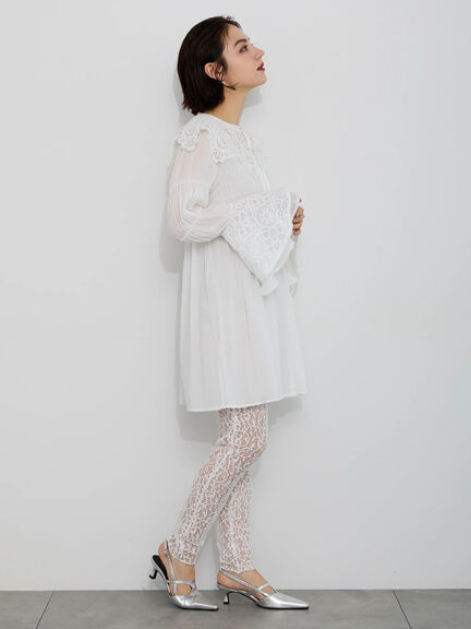 【Atelier Sucre】レースフレアスリーブシャーリングブラウス《2025spring catalog item》（オフホワイト）｜Te chichi（テチチ）通販