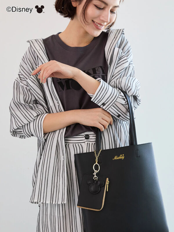 セール】 【Disney】ミッキーチャーム付きフェイクレザートート
