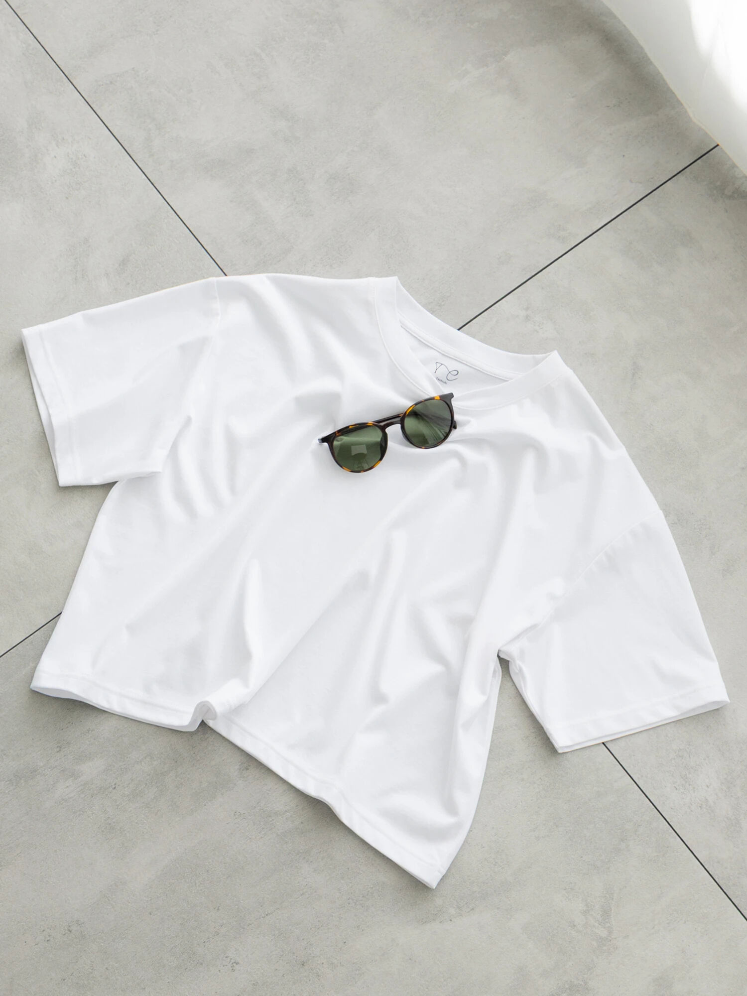 セール】 クルーネックTシャツ(BOX)（オフホワイト/トップス/T
