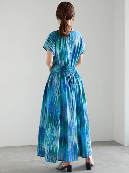 【LIBERTY】シャーリングワンピース《2025summer catalog item》（ブラック/ブルー）｜Te chichi（テチチ）通販