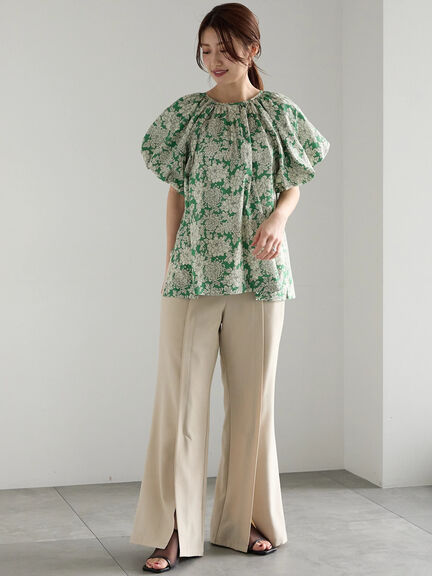 【LIBERTY】バルーンスリーブブラウス《2025summer catalog item》（ベージュ/グリーン）｜Te chichi（テチチ）通販