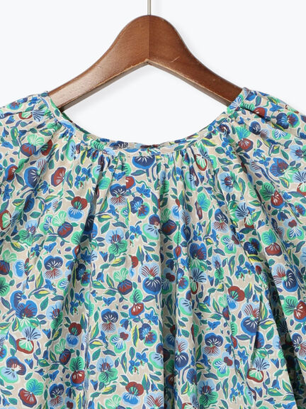 【LIBERTY】バルーンスリーブブラウス《2025summer catalog item》（ベージュ/グリーン）｜Te chichi（テチチ）通販