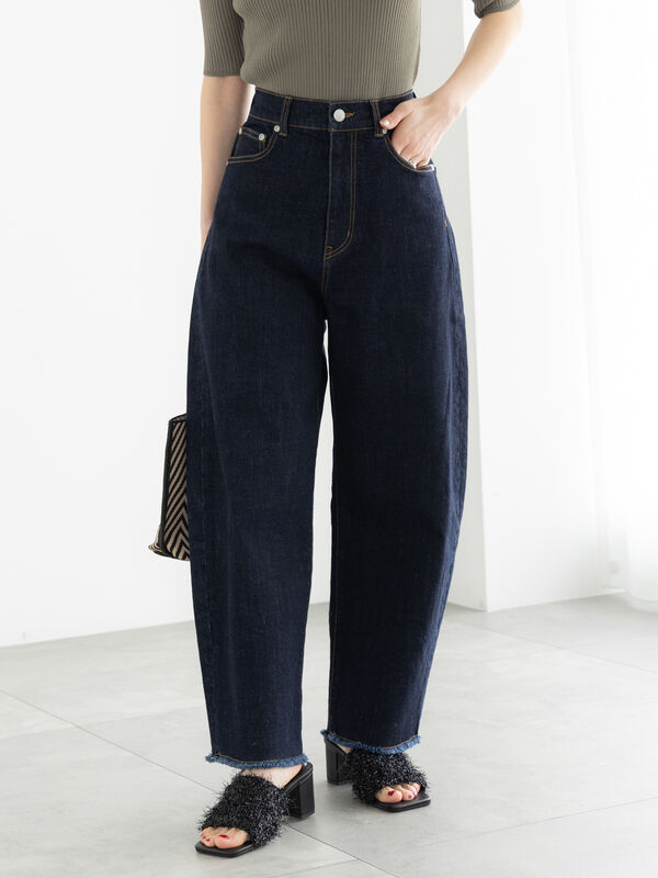 【松井愛莉着用】カーブDenimパンツ《2025summer catalog item》（ネイビー）｜Te chichi（テチチ）通販