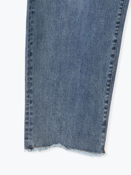 【松井愛莉着用】カーブDenimパンツ《2025summer catalog item》（オフホワイト/サックスブルー/ネイビー）｜Te chichi（テチチ）通販